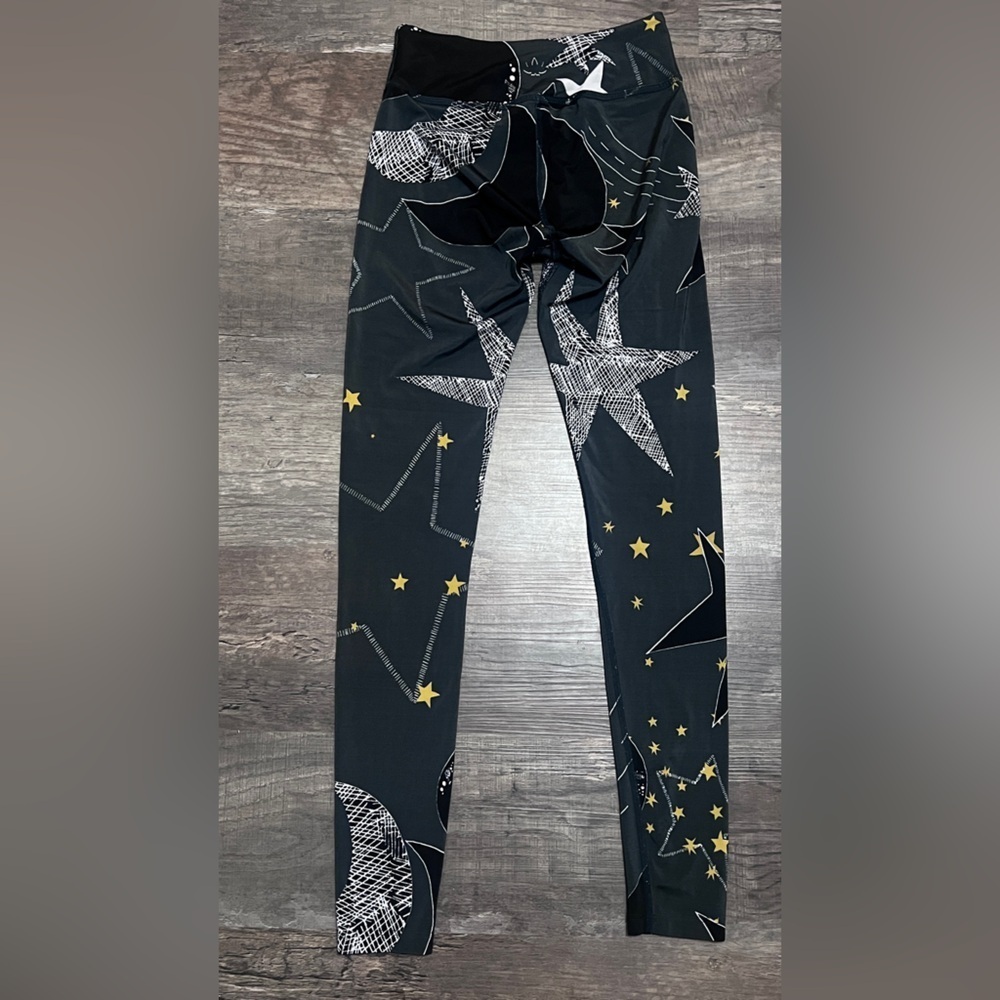 FINAL PRICE Beyond Yoga Galaxy Leggings - Picture 8 of 8